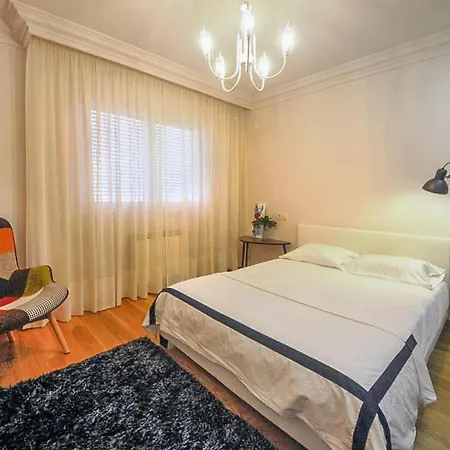 2 Bedroom Gorgeous In Carballo